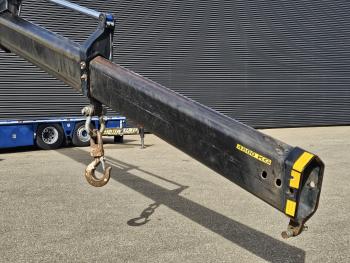 R440 8x2*6 / FASSI 90 t/m CRANE / KRAN